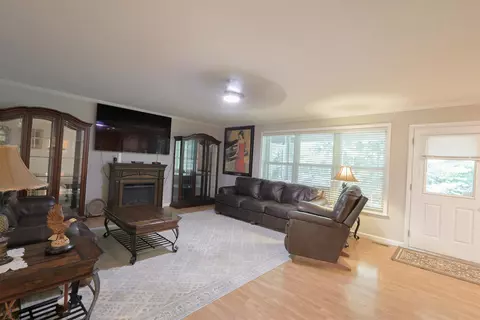 Living - 684 Townsend Rd, Wideman, AR 72585 photo 1 of 3