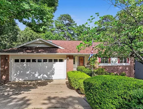 5 Coronado Ln, Hot Springs Village, AR 71909