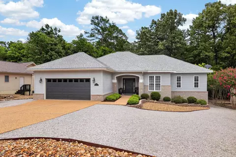 11 Magnifico Ln, Hot Springs Village, AR 71909