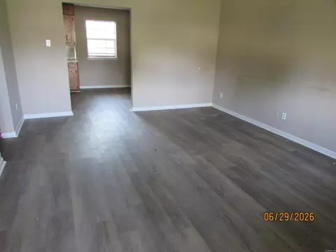 Living - 16 Pheasant Run, Cabot, AR 72023 photo 2 of 3