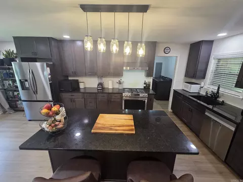 Kitchen - 1101 N Cedar, Searcy, AR 72143 photo 1 of 12