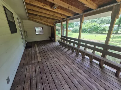Exterior - 1101 N Cedar, Searcy, AR 72143 photo 4 of 11