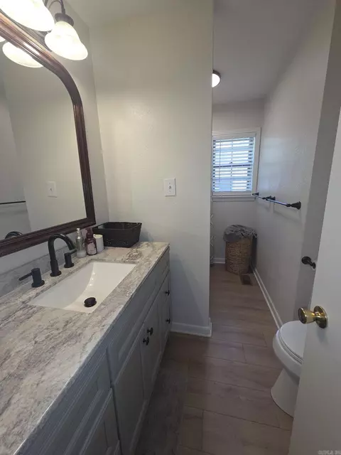 Bath - 1101 N Cedar, Searcy, AR 72143 photo 4 of 6