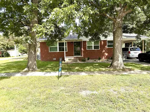 513 N 7th St, Paragould, AR 72450