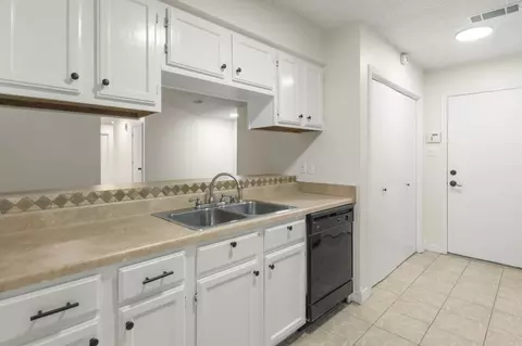 Kitchen - 3002 Forest Dr, Bryant, AR 72022 photo 3 of 4