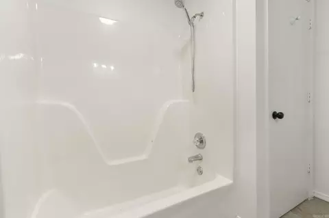 Bath - 3002 Forest Dr, Bryant, AR 72022 photo 2 of 3