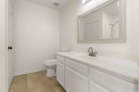 Bath - 3002 Forest Dr, Bryant, AR 72022 photo 1 of 3