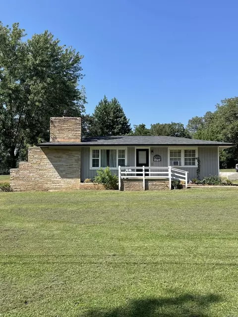 1593 Hwy 16 E, Clinton, AR 72031