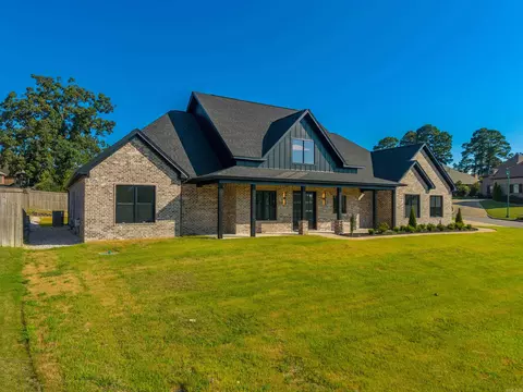 137 Arlington Park Ter, Hot Springs, AR 71901