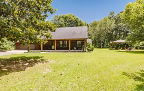 Exterior - 70 E Perry County Rd, Perry, AR 72125 photo 4 of 18