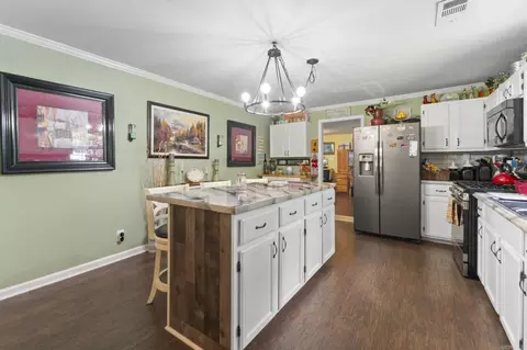 Kitchen - 16 Dam Rd, Mayflower, AR 72106 photo 3 of 5