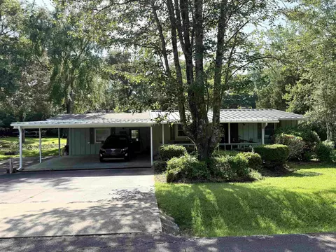 2500 Lakeview Dr, Heber Springs, AR 72543
