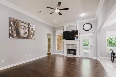 Living - 3020 Olson Cir, Bryant, AR 72022 photo 2 of 4