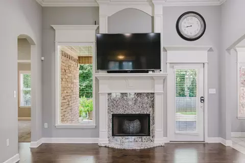 Living - 3020 Olson Cir, Bryant, AR 72022 photo 4 of 4