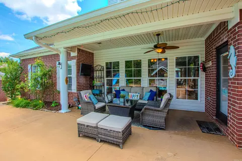 Exterior - 824 Sedgefield Dr, Bryant, AR 72022 photo 11 of 17