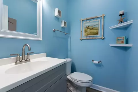 Bath - 824 Sedgefield Dr, Bryant, AR 72022 photo 1 of 4