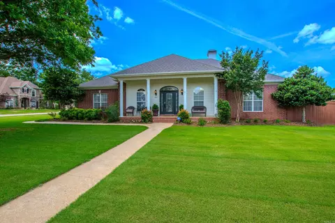 824 Sedgefield Dr, Bryant, AR 72022