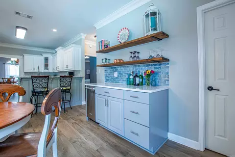 Kitchen - 824 Sedgefield Dr, Bryant, AR 72022 photo 4 of 5