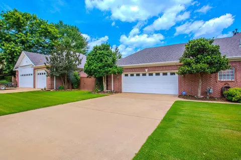 Exterior - 824 Sedgefield Dr, Bryant, AR 72022 photo 3 of 17