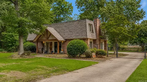 1800 Covey Dr, Jonesboro, AR 72404