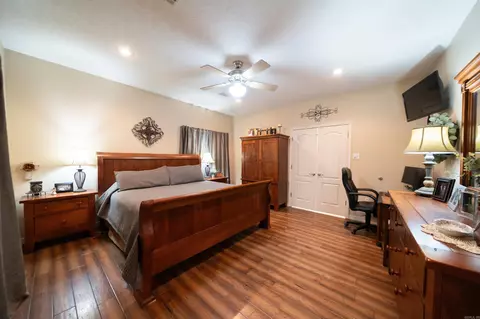 Bedroom - 24 Sue Ln, Conway, AR 72032 photo 3 of 5