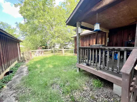 Exterior - 127 E Mill St, Malvern, AR 72104 photo 5 of 6