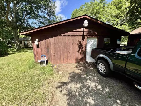 Exterior - 127 E Mill St, Malvern, AR 72104 photo 6 of 6