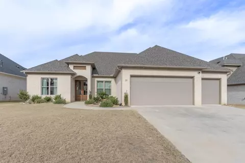 75 Lucia Ln, Maumelle, AR 72113