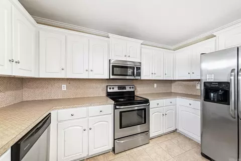 Kitchen - 7 Moonlight Cv, Ward, AR 72176 photo 5 of 5