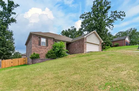 Exterior - 27 Sagebrush Ln, Cabot, AR 72023 photo 3 of 9