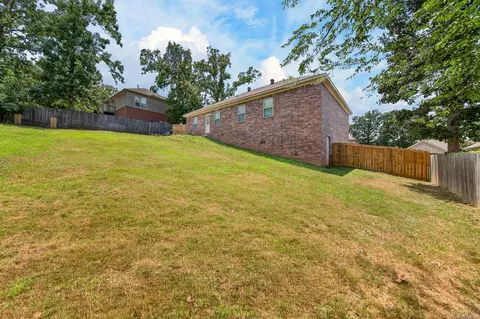 Exterior - 27 Sagebrush Ln, Cabot, AR 72023 photo 6 of 9