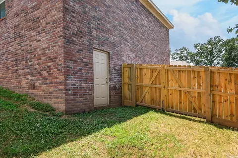 Exterior - 27 Sagebrush Ln, Cabot, AR 72023 photo 7 of 9