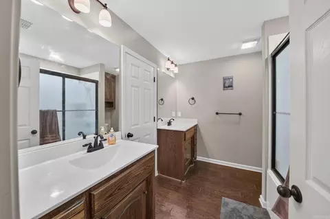 Bath - 27 Sagebrush Ln, Cabot, AR 72023 photo 1 of 4