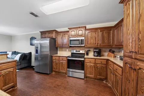 Kitchen - 27 Sagebrush Ln, Cabot, AR 72023 photo 4 of 5