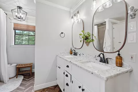 Bath - 2341 Hermes, Conway, AR 72032 photo 1 of 5
