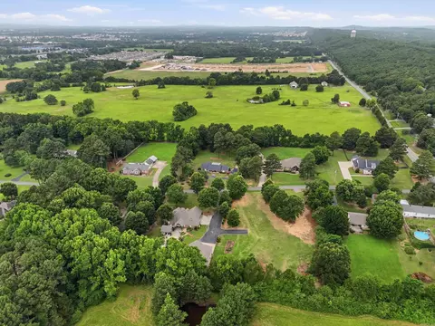 View/Area - 2341 Hermes, Conway, AR 72032 photo 8 of 9