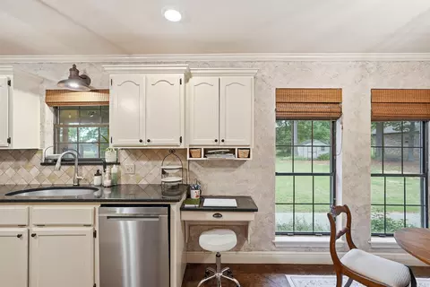 Kitchen - 2341 Hermes, Conway, AR 72032 photo 7 of 7