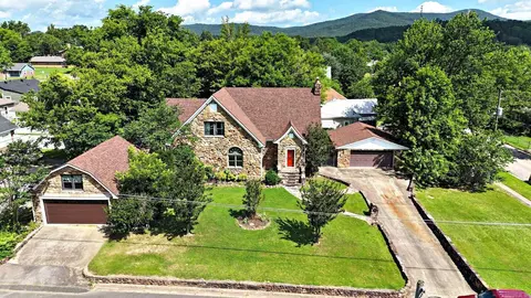 705 Church Ave, Mena, AR 71953