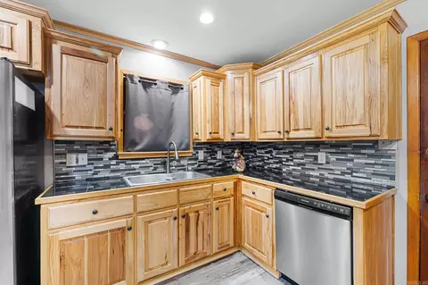 Kitchen - 516 Elm St, Cabot, AR 72023 photo 2 of 3
