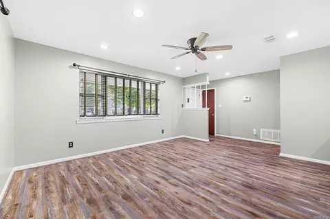 Living - 516 Elm St, Cabot, AR 72023 photo 3 of 5