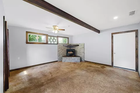 Living - 516 Elm St, Cabot, AR 72023 photo 4 of 5