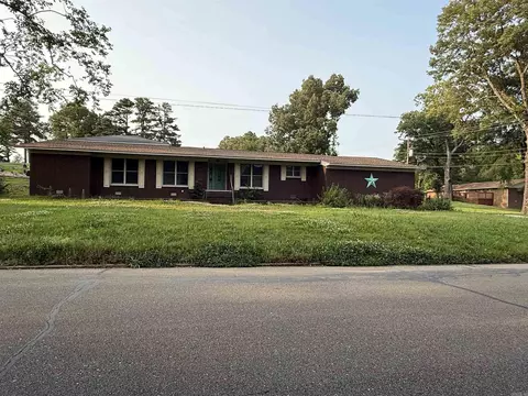 1484 E Hamilton Ave, Wynne, AR 72396