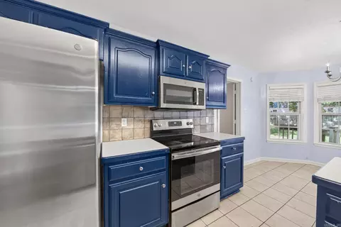 Kitchen - 18 Highplains Dr, Cabot, AR 72023 photo 2 of 6
