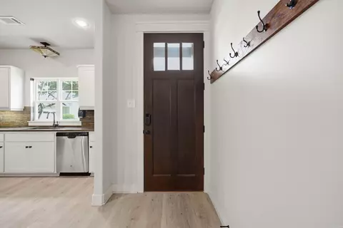 Entry Way - 3330 Nicklaus Dr, Conway, AR 72034 photo 2 of 2