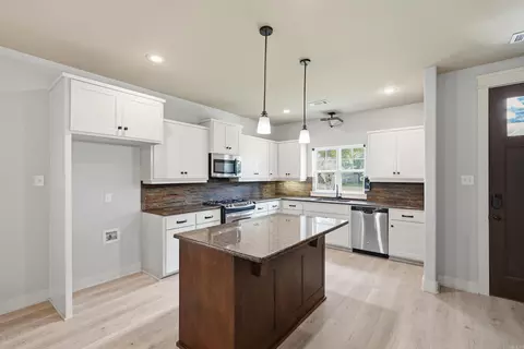 Kitchen - 3330 Nicklaus Dr, Conway, AR 72034 photo 1 of 5