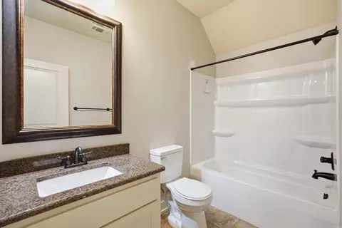 Bath - 3330 Nicklaus Dr, Conway, AR 72034 photo 5 of 5