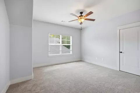 Bedroom - 3330 Nicklaus Dr, Conway, AR 72034 photo 3 of 9
