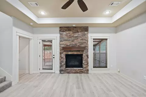 Living - 3330 Nicklaus Dr, Conway, AR 72034 photo 3 of 9