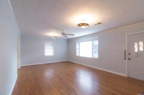 Living - 308 Mildred Ave, Trumann, AR 72472 photo 1 of 4