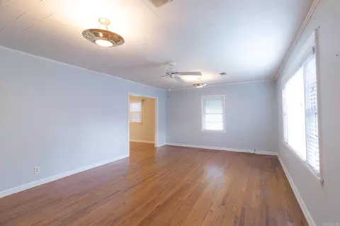 Living - 308 Mildred Ave, Trumann, AR 72472 photo 2 of 4